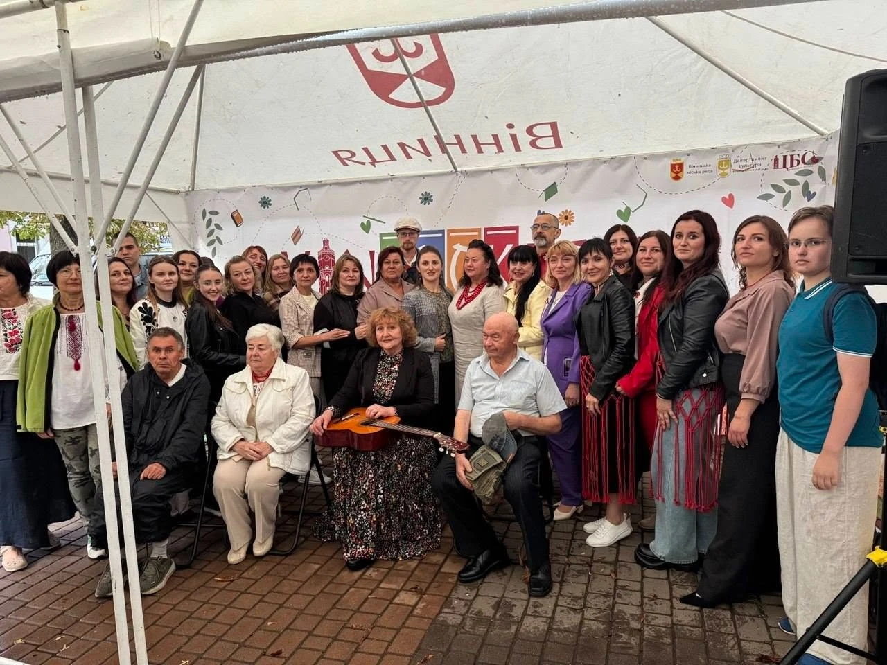 Учасники літературно-поетичного об’єднання «Калинове гроно» прозвучали на VinBookFest