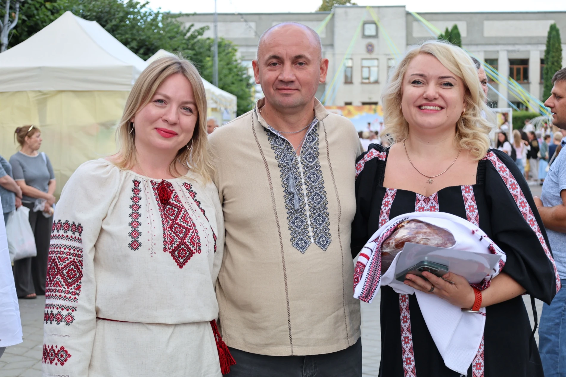 50-метровий синьо-жовтий прапор розгорнули у Жмеринці на День Незалежності України