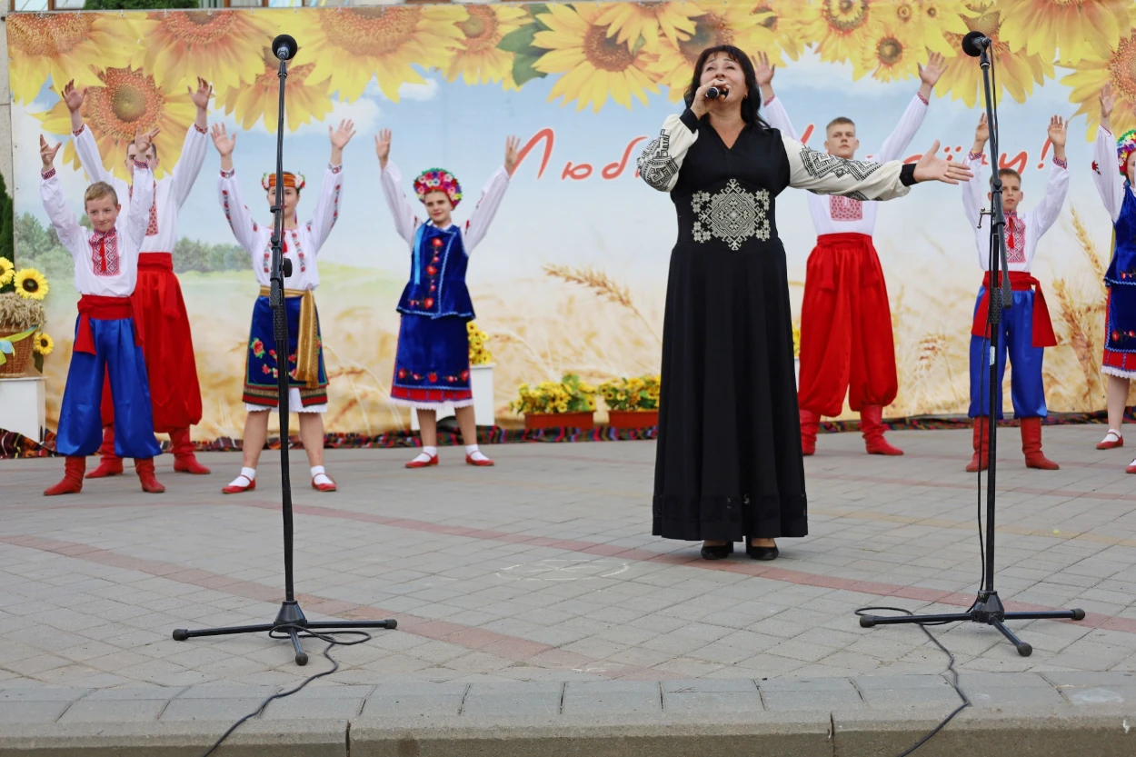 50-метровий синьо-жовтий прапор розгорнули у Жмеринці на День Незалежності України