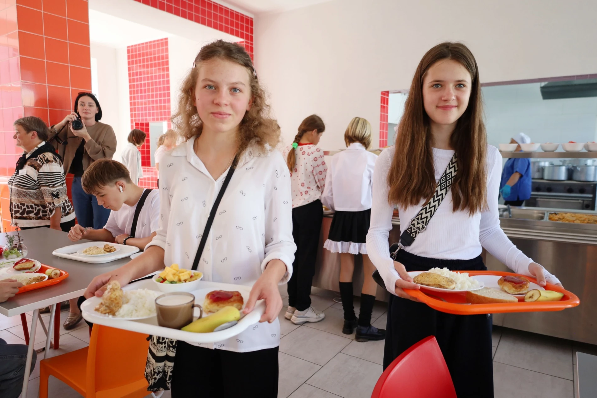 Смачно, корисно і з правом вибору: як проходить харчування учнів у шкільних їдальнях Жмеринки