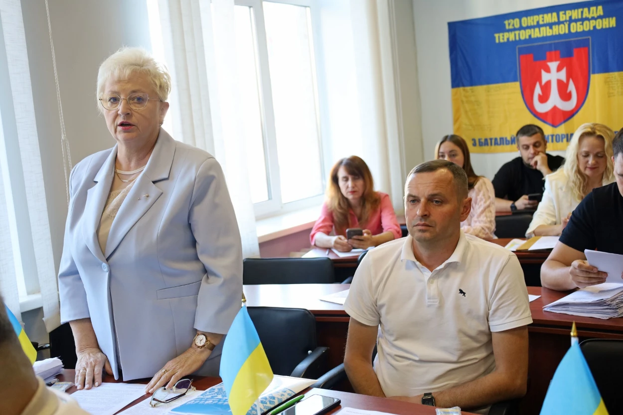 Бюджет, освіта, дороги та підтримка жителів: пів сотні питань розглянули у Жмеринці на 78 сесії