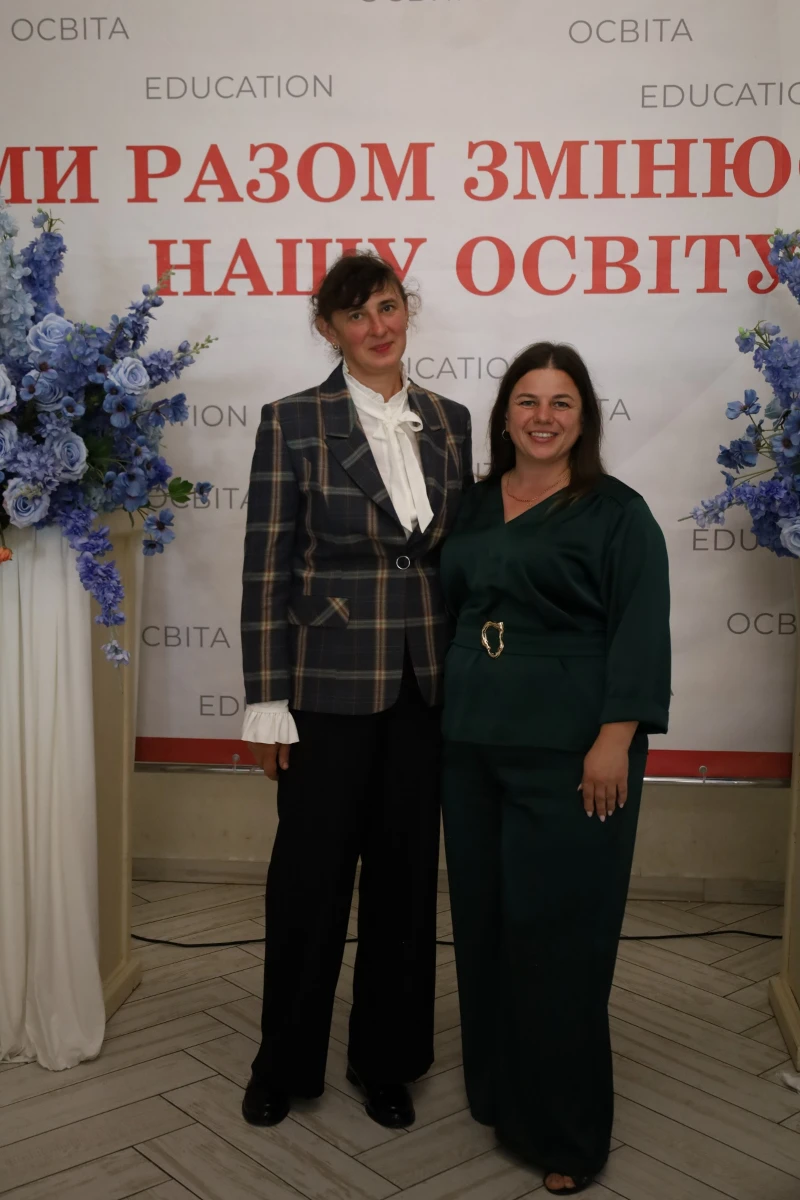 Учителів Жмеринської громади запросили на побачення: саксофон, слова вдячності та осінній глінтвейн