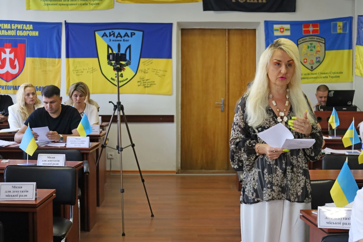 Бюджет, освіта, дороги та підтримка жителів: пів сотні питань розглянули у Жмеринці на 78 сесії