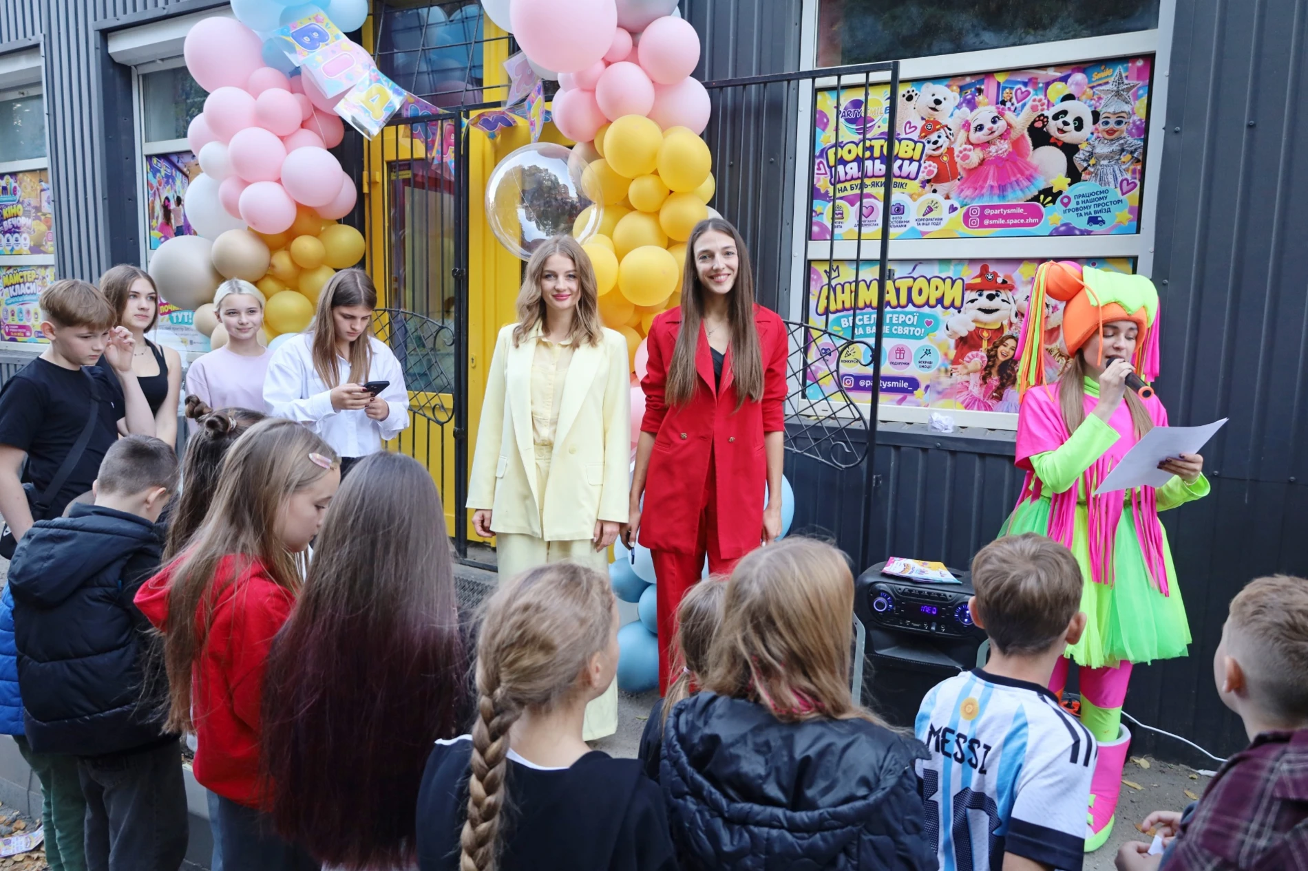 У Жмеринці відкрився простір для дітей SMILE: організація свят, фотозони, ведучі