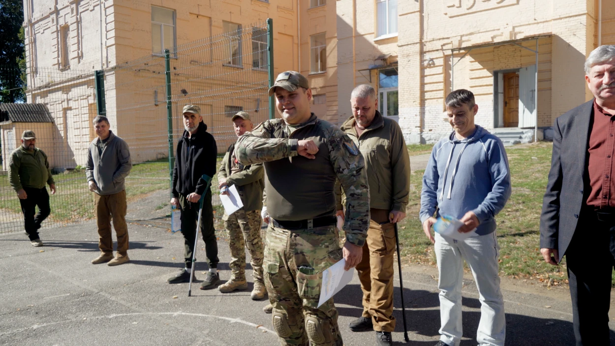 Від ветеранів - до молоді: у Жмеринському ліцеї №1 молодь опановувала навички захисту України