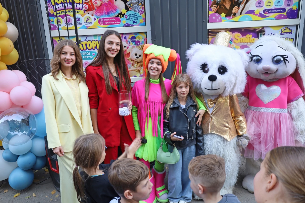 У Жмеринці відкрився простір для дітей SMILE: організація свят, фотозони, ведучі