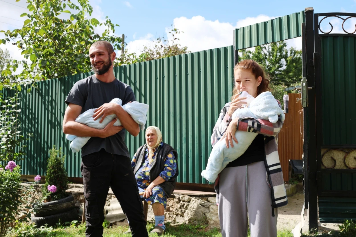 У Жмеринській громаді стало на двох маленьких жителів більше: сім'я з Біликівців виховуватиме двійню