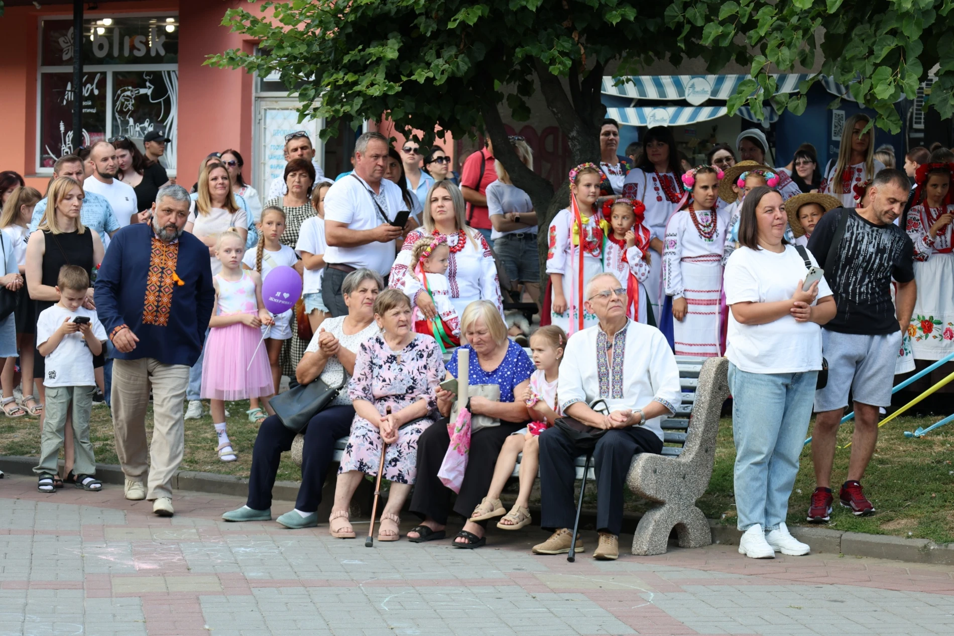 50-метровий синьо-жовтий прапор розгорнули у Жмеринці на День Незалежності України