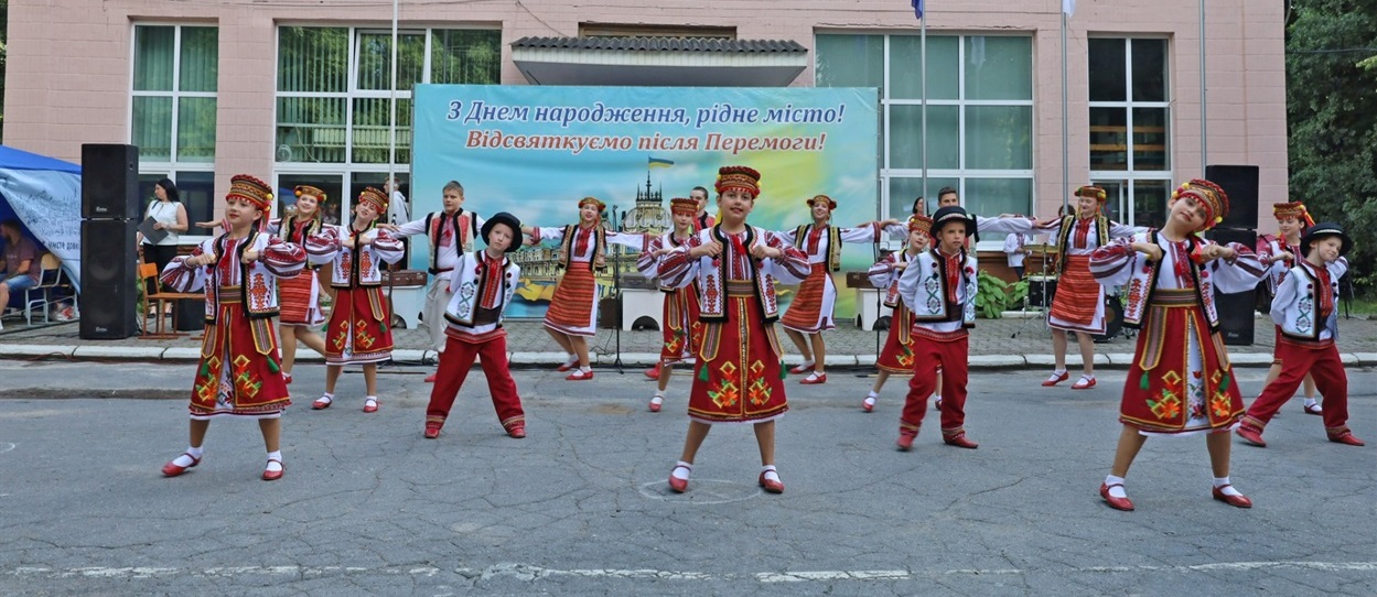 Гуртки і студії для дітей в Центрі позашкільної роботи у Жмеринці: графік та контакти