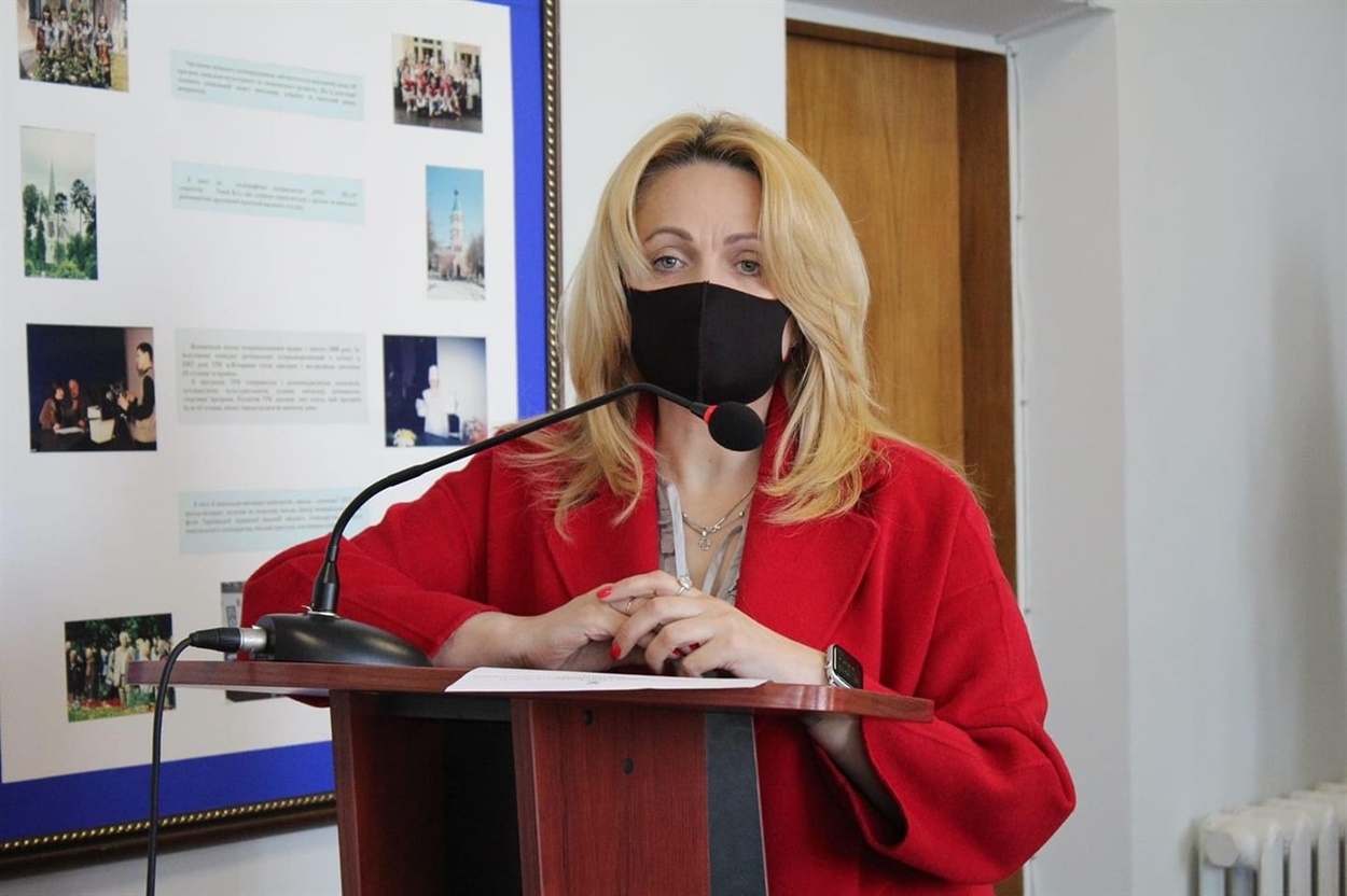 Начальник управління освіти Аліна Твердохліб