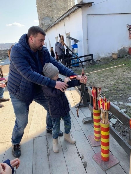 Богдан Боровський з дітками