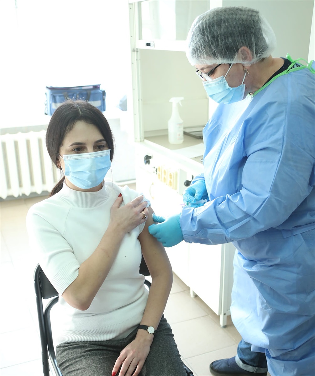 Ірина Борзова перша з народних депутатів з Вінниччини вакцинувалася проти коронавірусу
