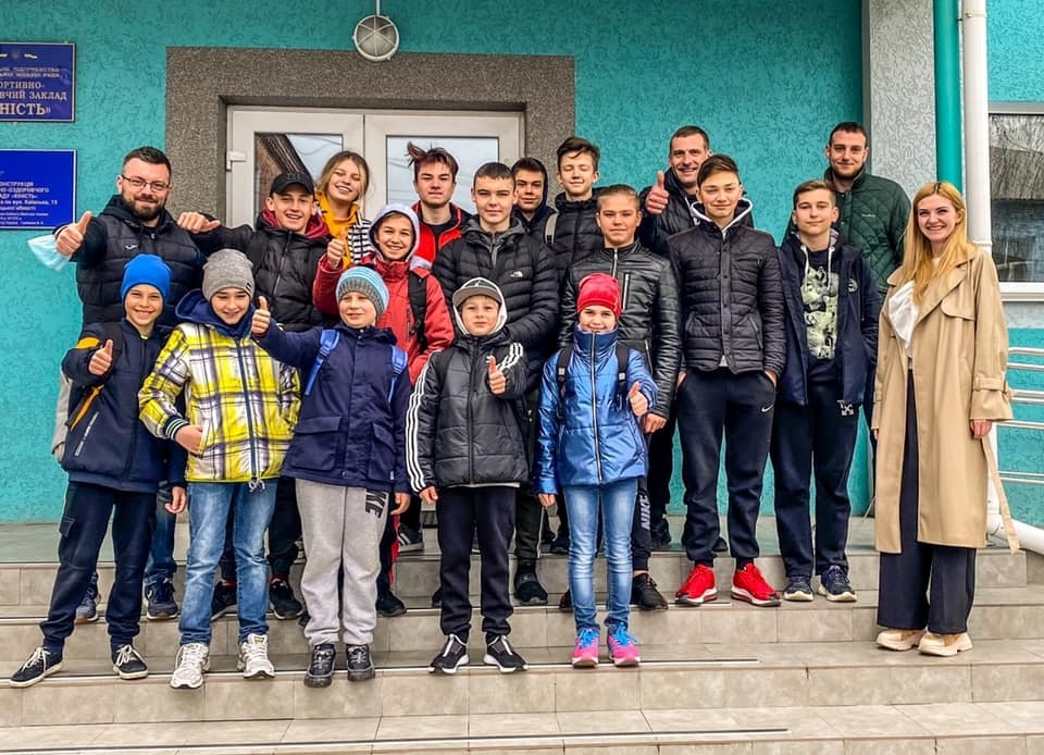 Учасники обласного чемпіонату з плавання