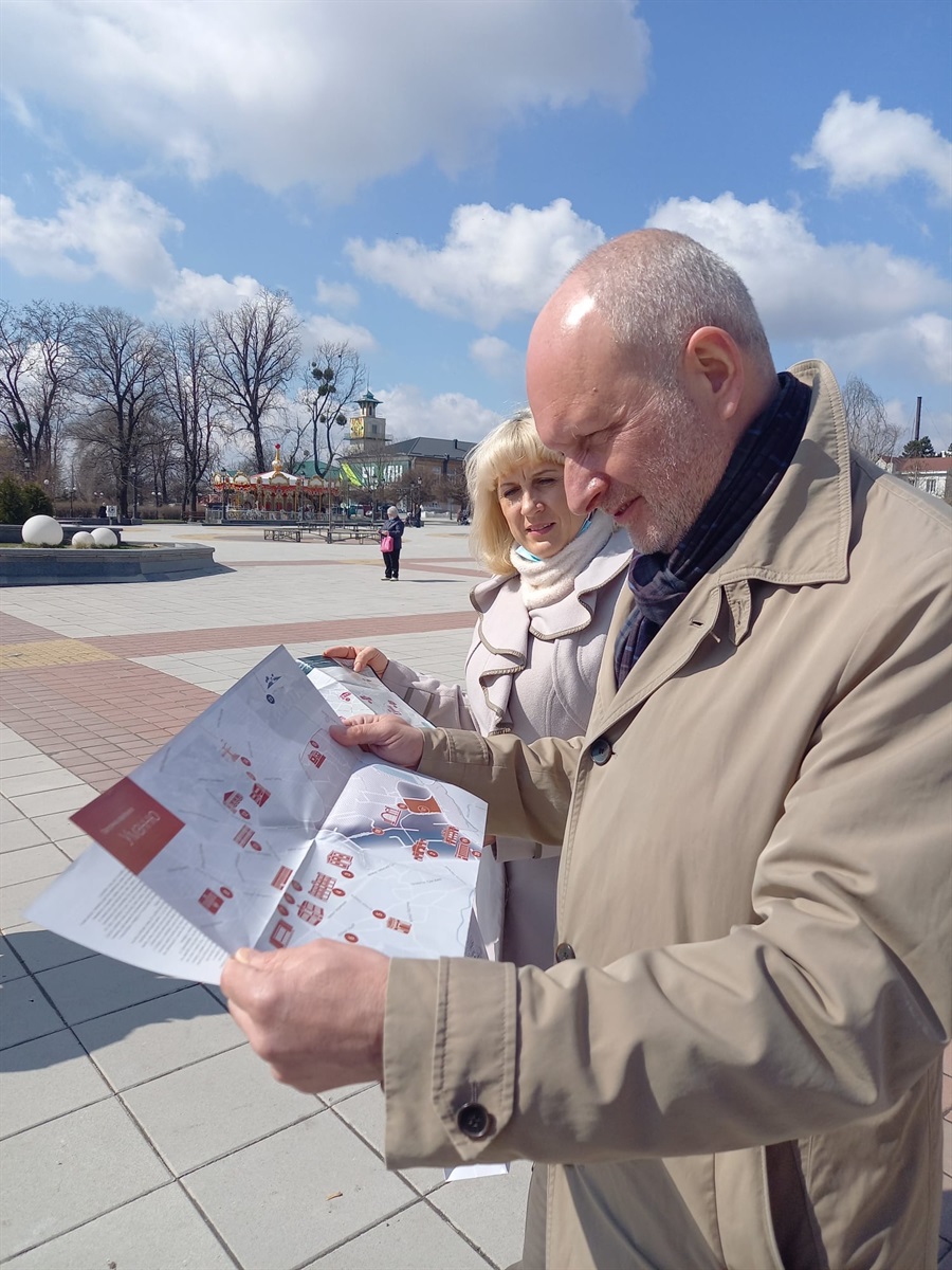 Guided by 🇪🇺 #ReHerit project enjoyed a walking tour of Uman, globally known pilgrimage site for Hasidism. In Uman, #ReHerit explores heritage as an important asset for the development of local economy, tourism, culture and education. #MovingForwardTogether