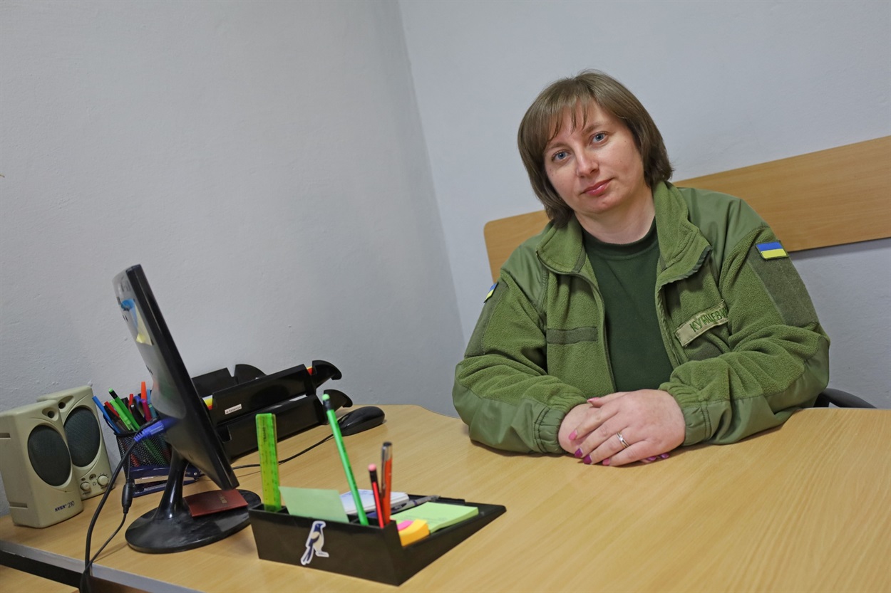 Молодший сержант Світлана Кунцевич здійснює супровід ветеранів війни і демобілізованих у Жмеринці