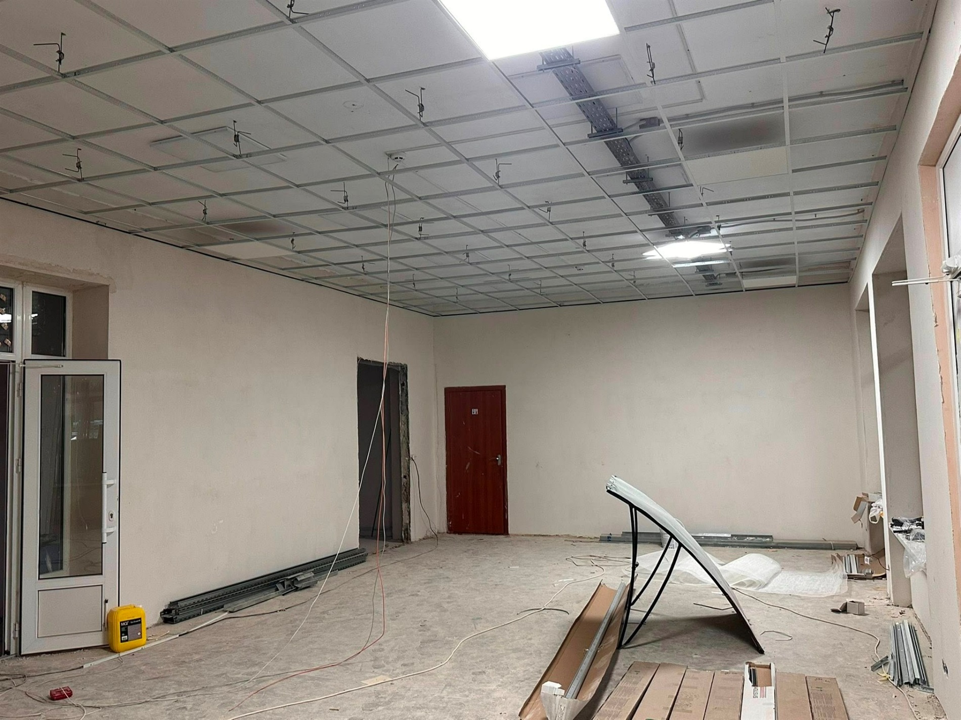 У Жмеринці ремонтують бібліотеку в центрі міста: залишимо фото «до» на згадку