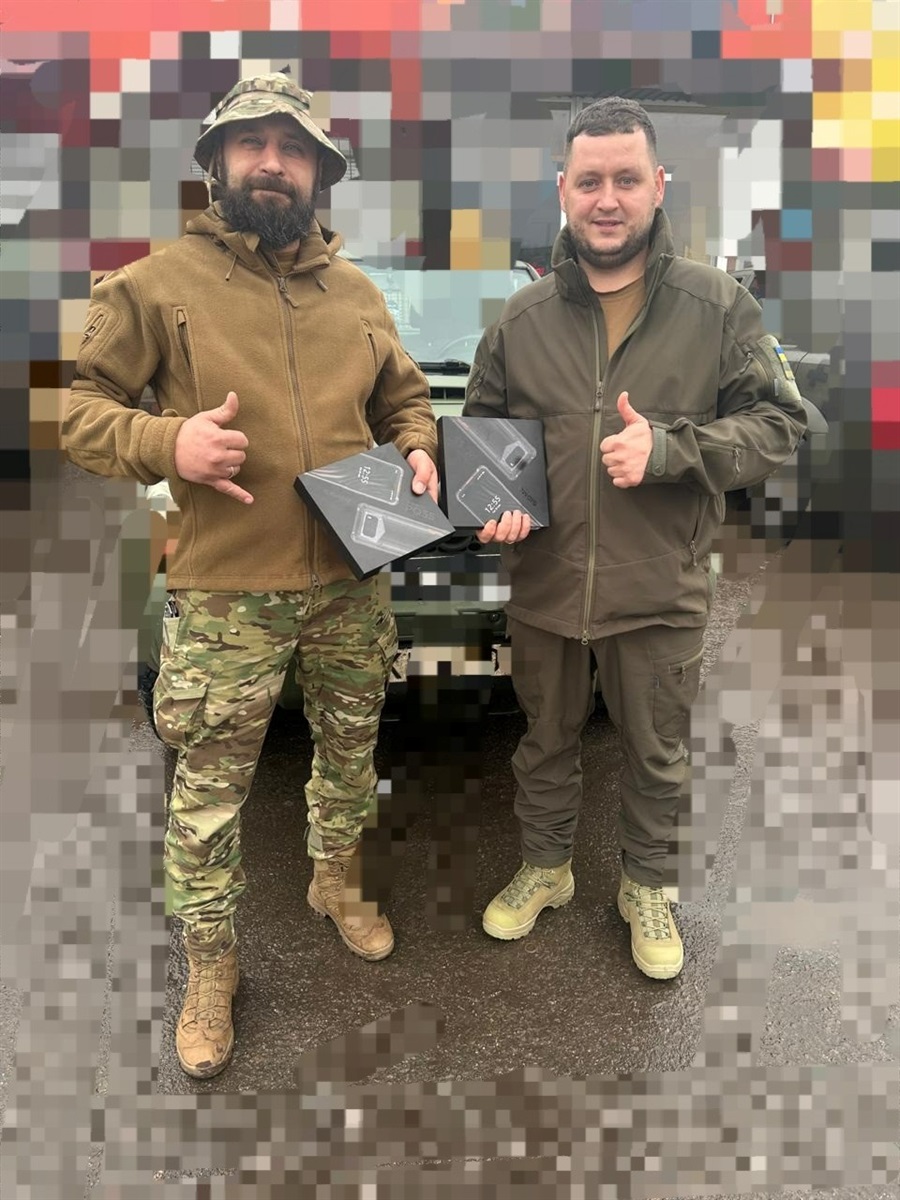 Вадим Кожуховський передав на передову від жмеринчан 37 дронів Mavic, FPV, зарядні станції та антени