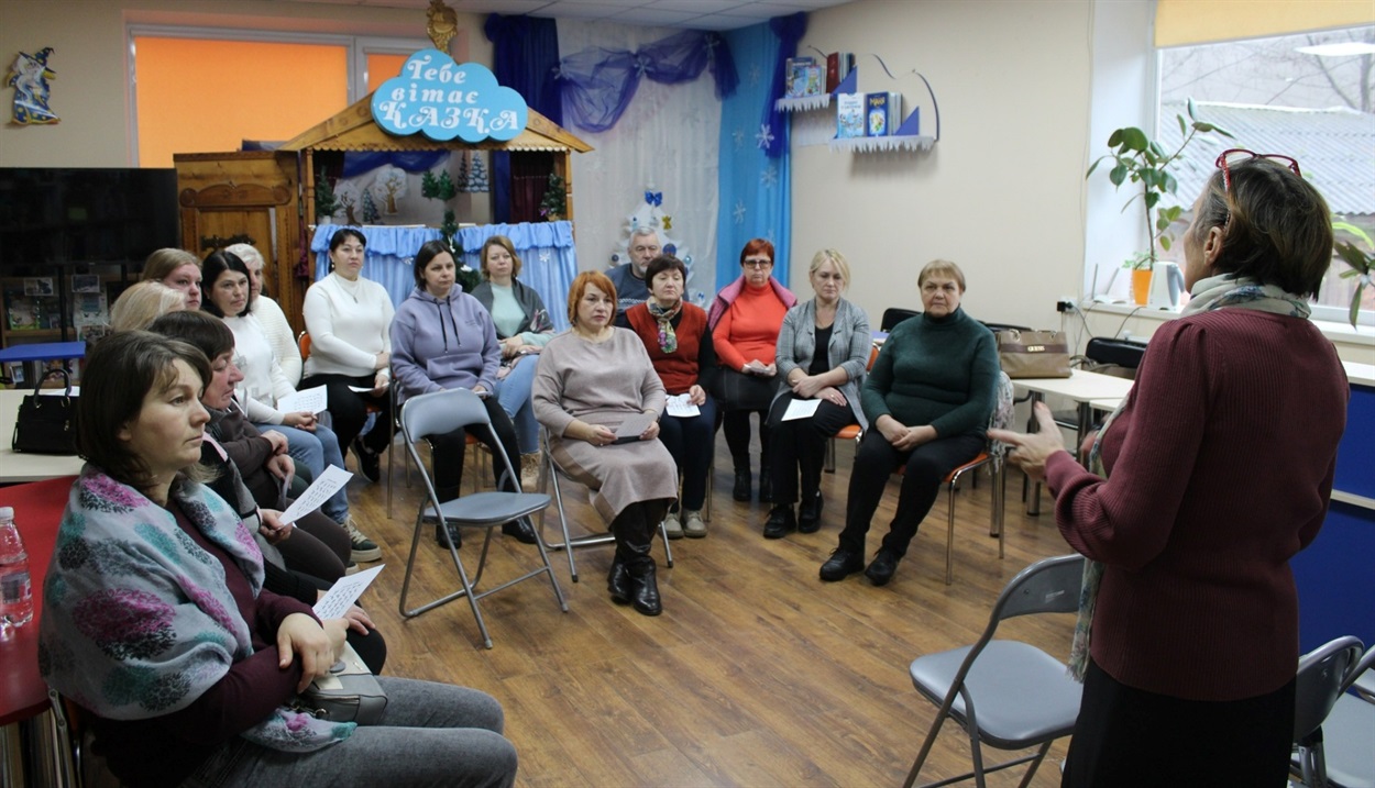 У Жмеринці люди з вадами зору можуть читати книги в бібліотеці завдяки спеціальному обладнанню