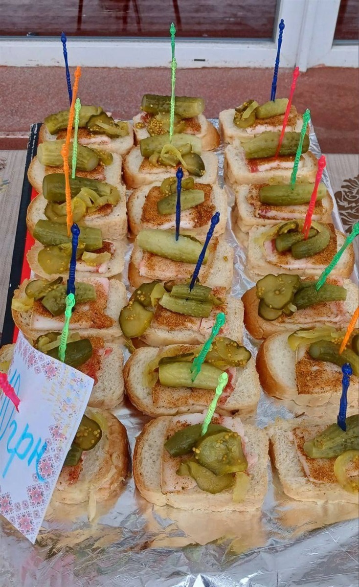 Тепло сердець серед хурделиці: у селі Дубова влаштували благодійний пікнік-донат для ЗСУ