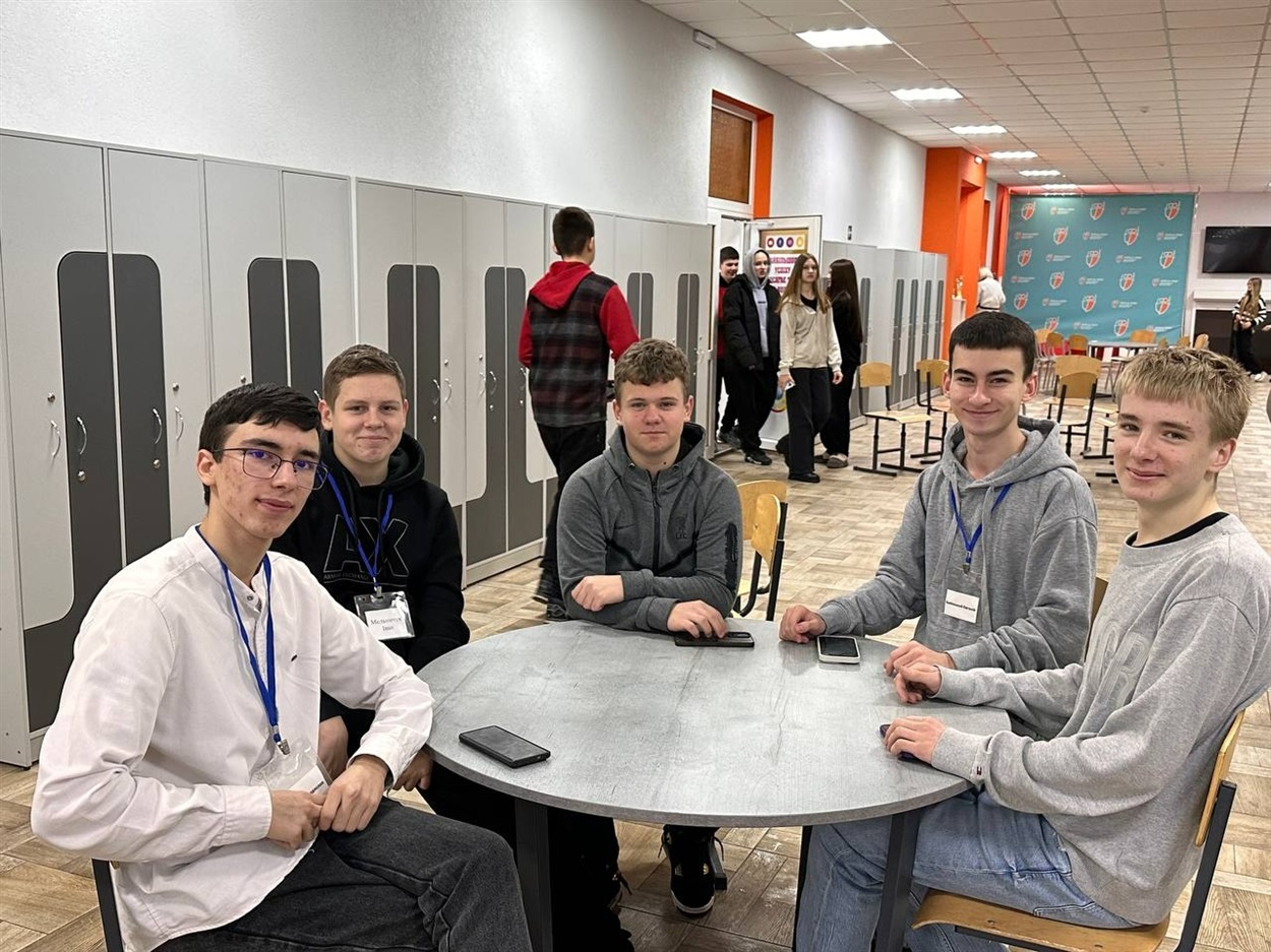 На день 100 літрів бензину: у Жмеринській громаді відновили очне навчання