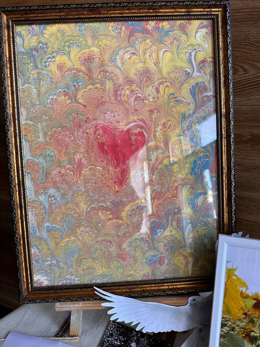 У Жмеринці поруч з пам’ятниками створили символічну інсталяцію з білосніжних Янголів на честь Героїв