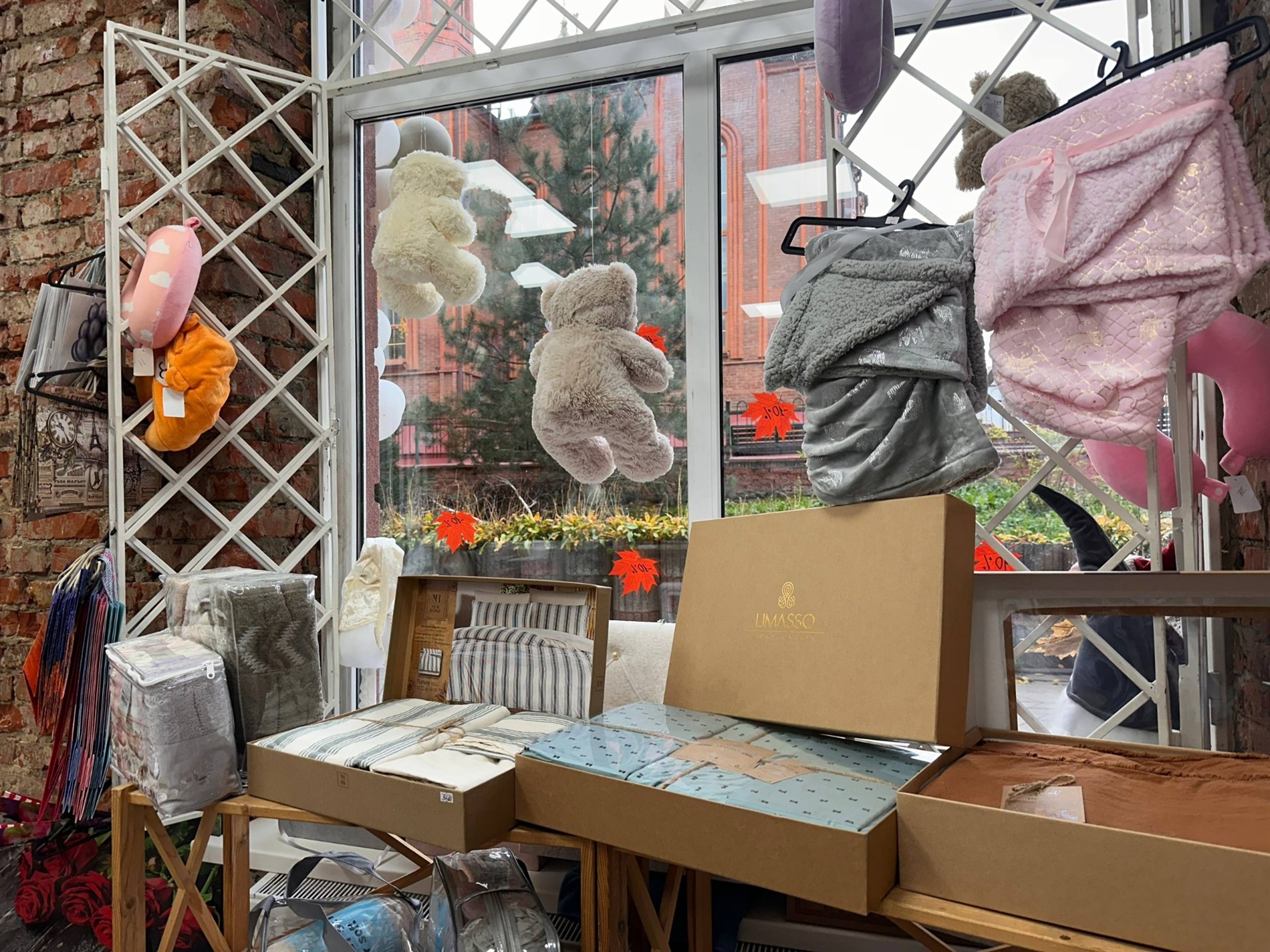 У Жмеринці відкрився новий магазин стильного взуття «Мадам Олена»