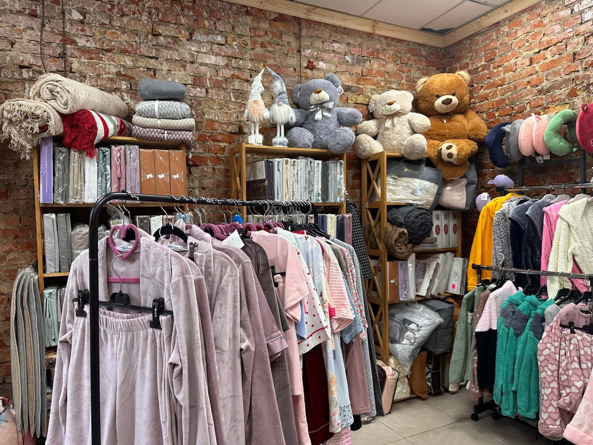 У Жмеринці відкрився новий магазин стильного взуття «Мадам Олена»