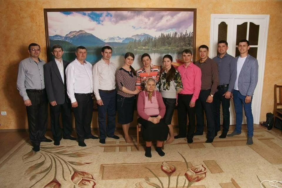 98 дітей, онуків і правнуків у Галини Павлюк зі Жмеринки: вітаємо з Днем родини
